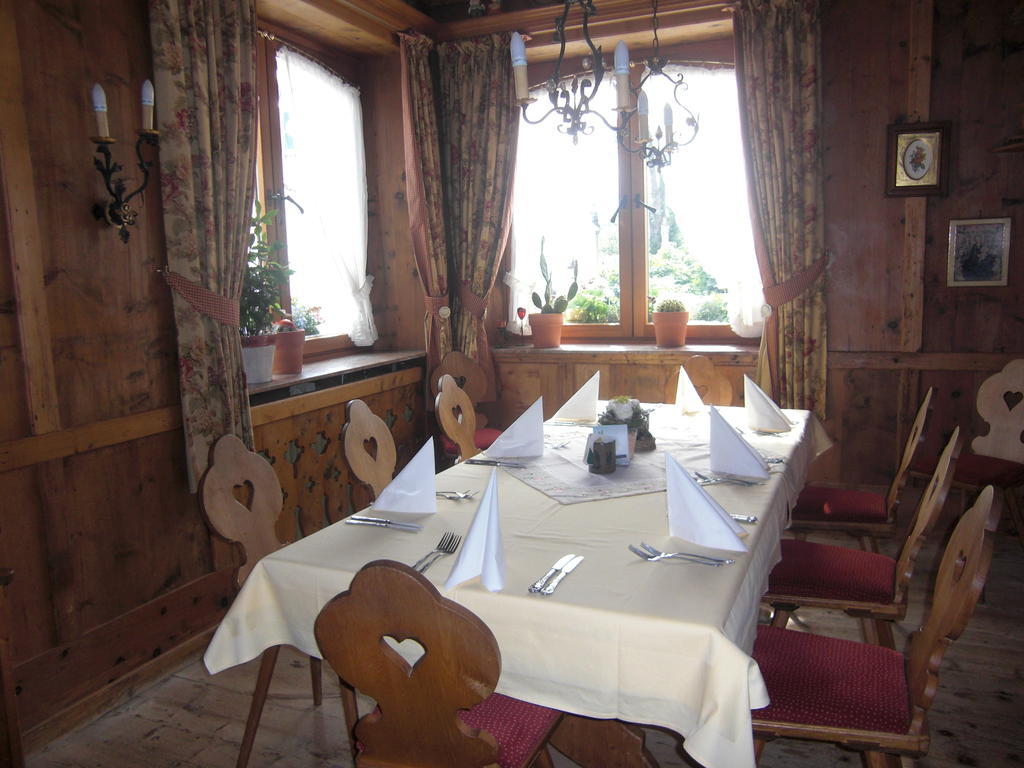 Hotel Restaurant Eifelstube Weibern Exterior foto